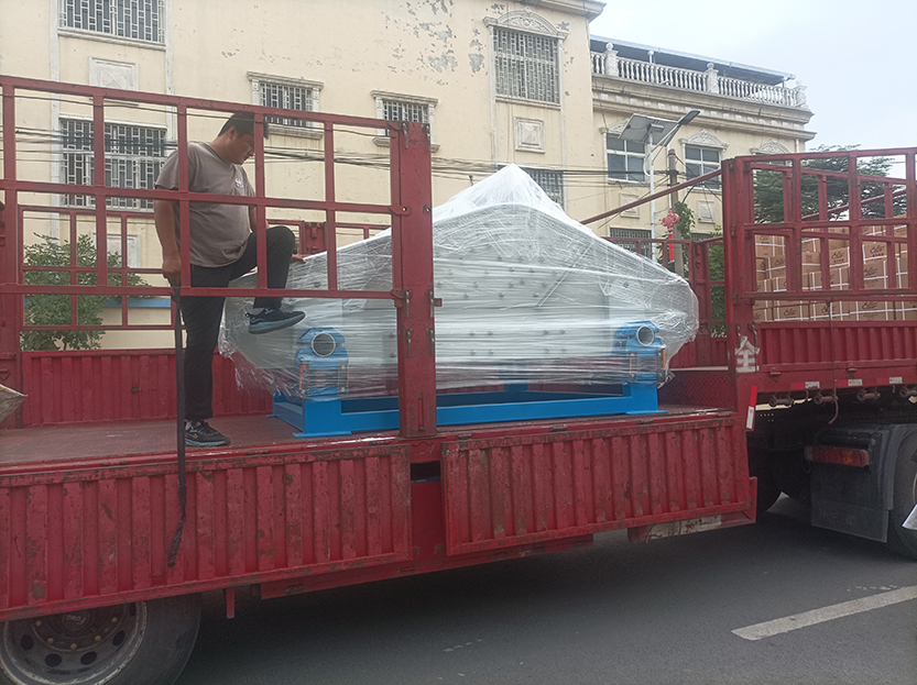 1530型脫水篩發(fā)貨