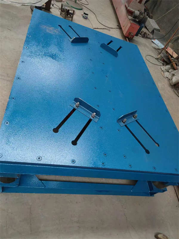 特制1.6*2.5米振動(dòng)平臺(tái)發(fā)貨