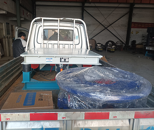 振動(dòng)平臺(tái)、旋振篩底盤發(fā)貨