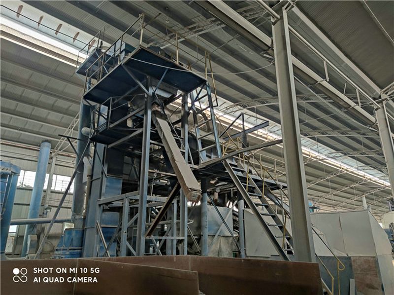 斗式提升機和直線篩客戶使用設(shè)備現(xiàn)場