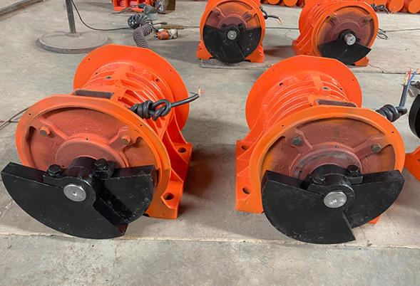 如判斷三元振動(dòng)篩采用振動(dòng)電機(jī)的質(zhì)量？